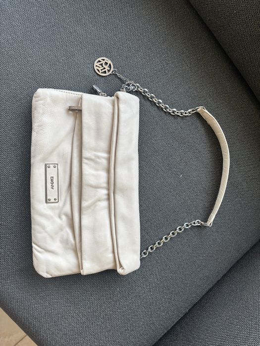 Кожена чанта DKNY