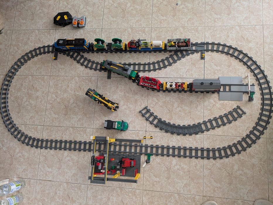 LEGO два влака 60052 и 7898 от power up