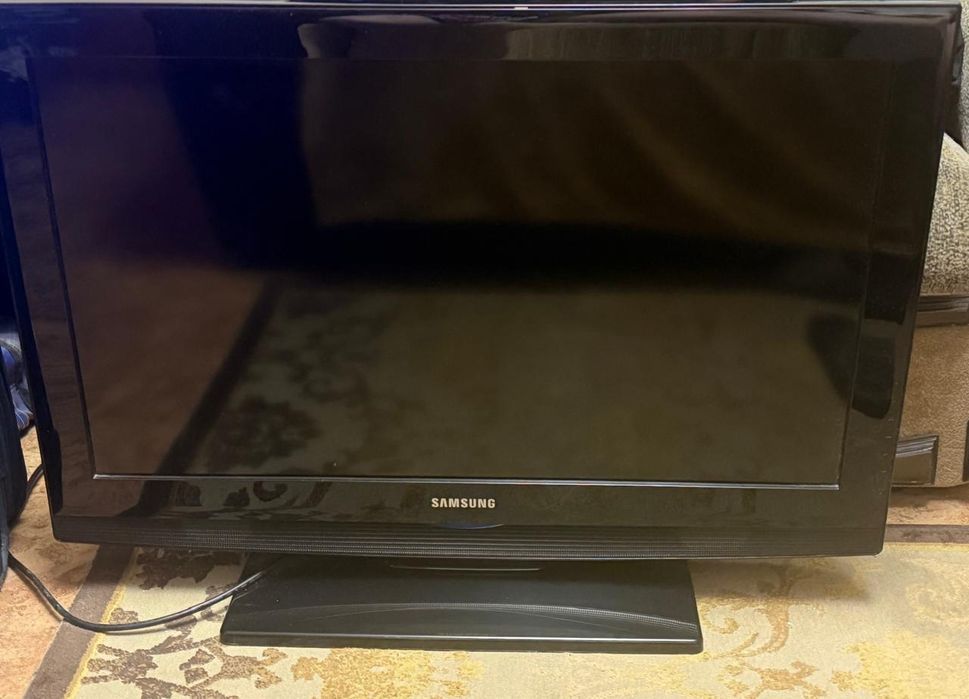 Телевизор samsung продам