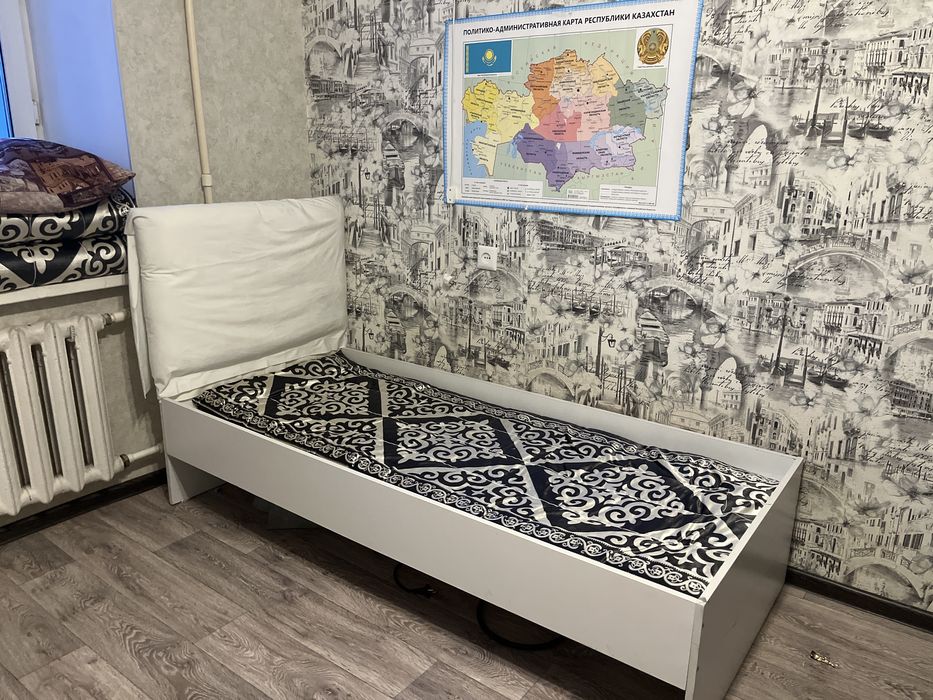 Продается кровать без матраса
