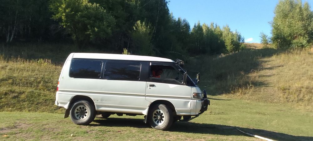 Митсубиси делика обьем 2.5