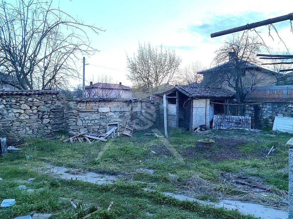 Къща в с.Бегунци! 89147