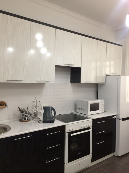 Продам кухонный гарнитур б/у,   3,30м.