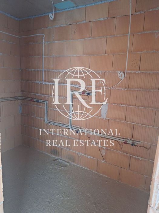 Продава се Двустаен апартамент в Варна, Младост 1 - 70 кв.м за 1479 €/кв.м - Снимка #3