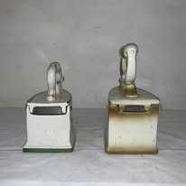 Caseta bijuterii in forma de calcator din maiorica portelan