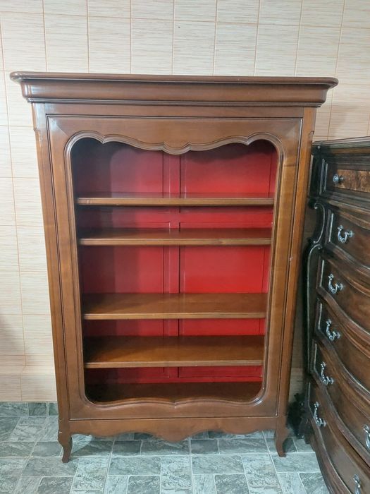 Продам книжный шкаф/витрина