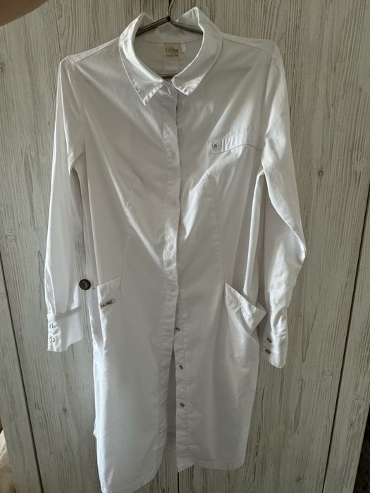 Продам медицинские халаты