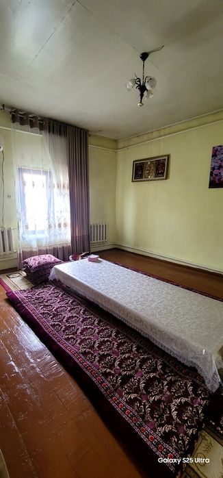 Hovli sotiladi 4 sotik