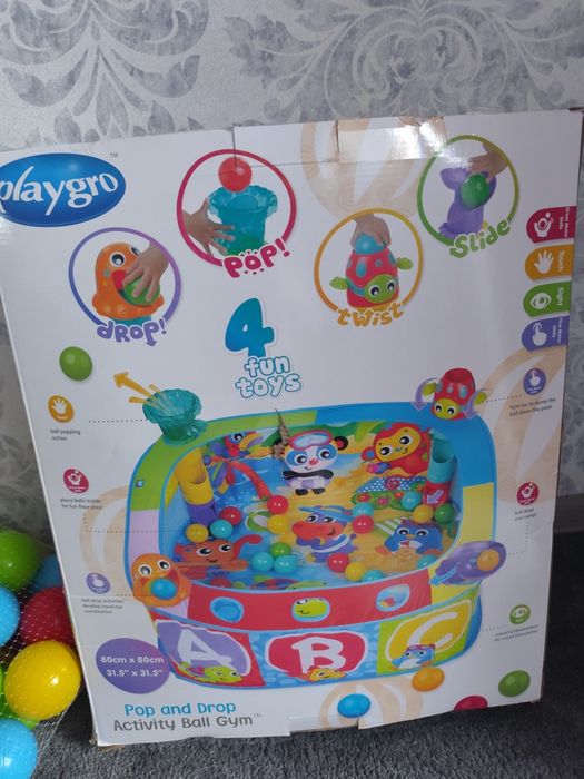 Активен център/гимнастика с топки Playgro и 100 топки