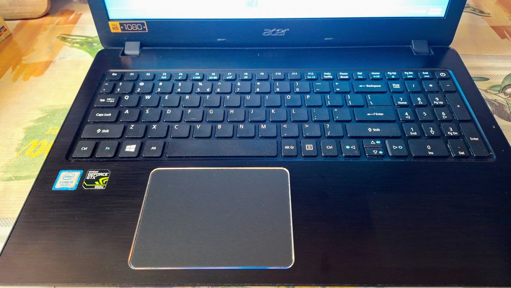 Laptop Acer Aspire F5-573G – i5, 16GB RAM, GTX 950M 4GB