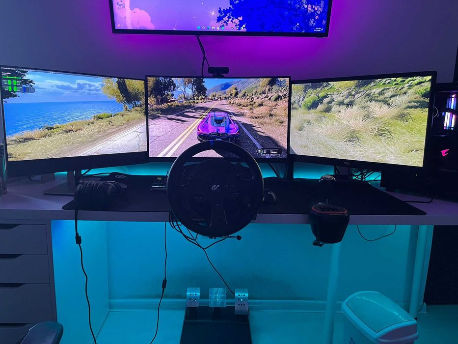 Simulator Curse, Triple screen, ryzen 7 - rtx 5060