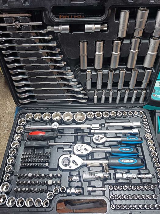 Set de scule Hitman mODEL FIXE SI CHLICET 216 piese