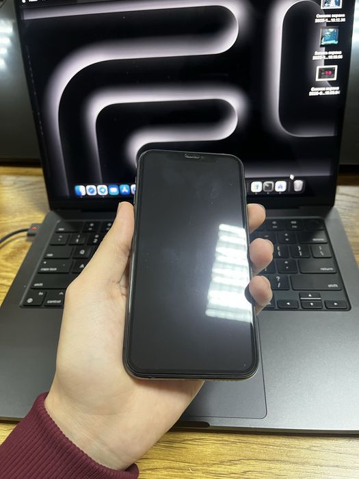 iphone 13mini 128gb 99% iphone 11pro 64gb 70%