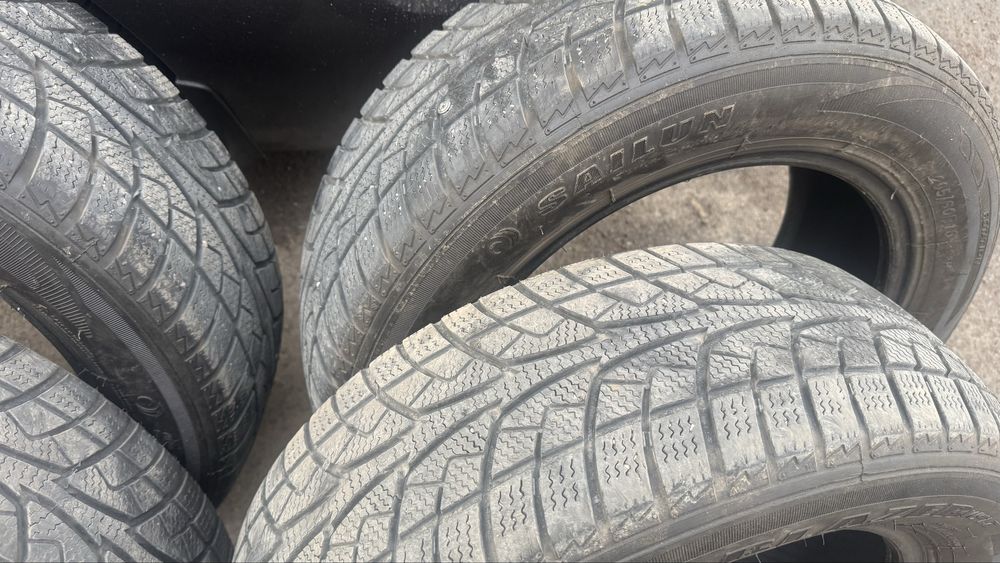 Продам комплект зимней резины r16