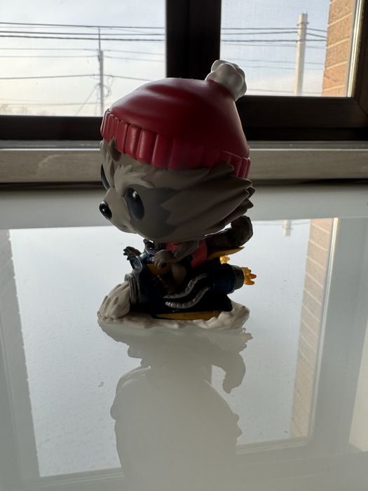 Фанко поп енот марвел