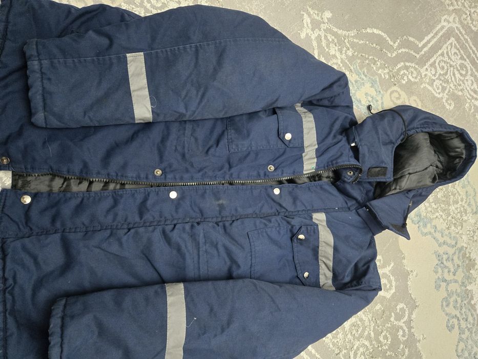 Куртки продам продам