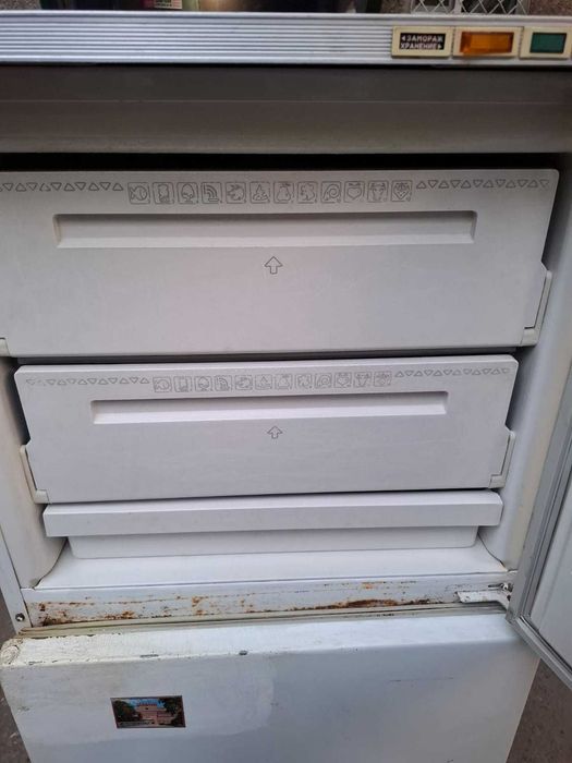 Продам холодильник бирюса