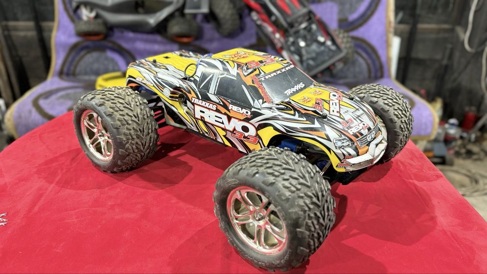 Traxxas Revo 3.3 upgrade