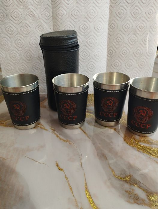 Набор из 4- х стаканчиков в чехле