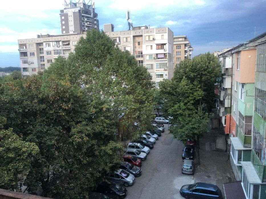 Продава се Тристаен апартамент в Пловдив, Христо Смирненски - 82 кв.м за 1037 €/кв.м - Снимка #4