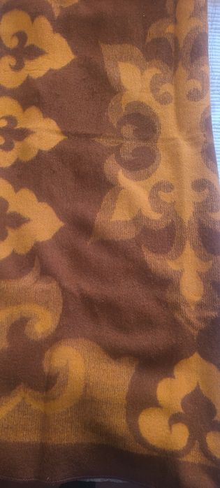 Продам шерстяное одеяло