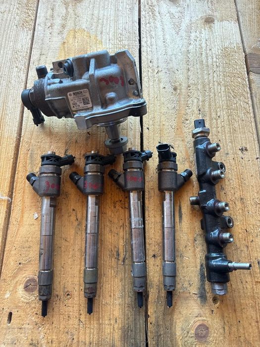 Set/Kit De Injectie Combustibil Peugeot 3008 2016+ 1.5Hdi -> 9817903080