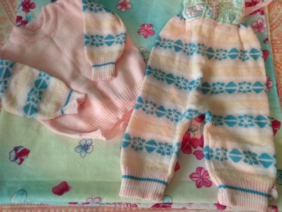 Продается костюмчик.