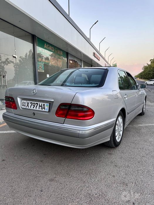 Mercedes benz w210