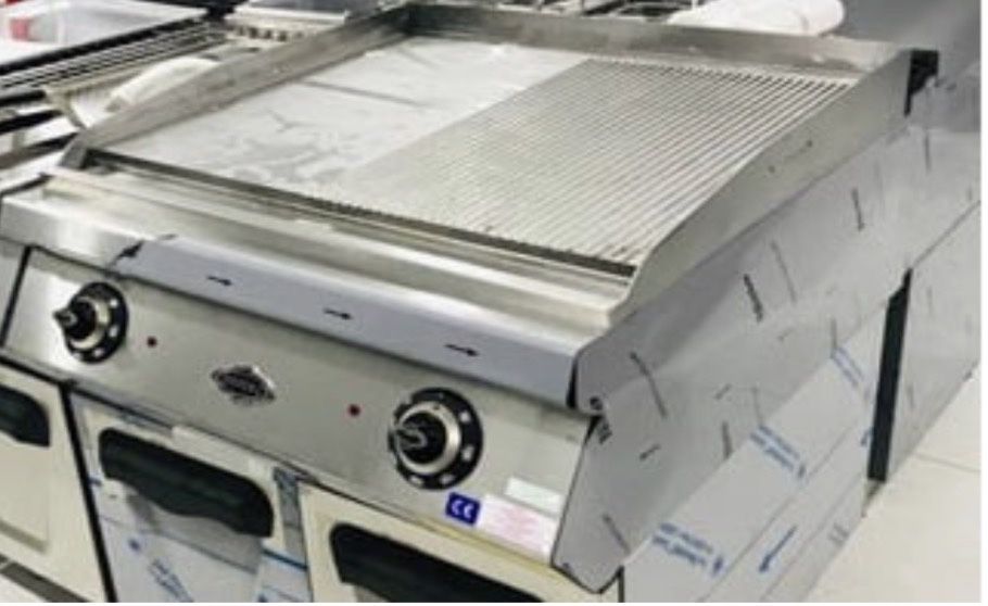 Жарочная поверхность наполвину рифленая ,наполивину гладкая