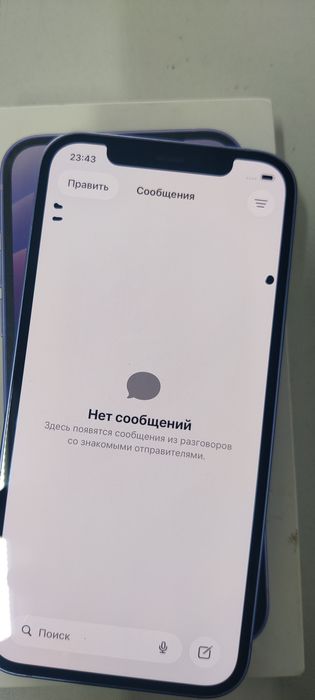 Продам Айфон 12.
