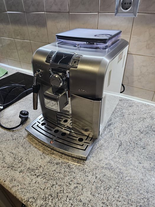 Кафе машина Saeco Sintia