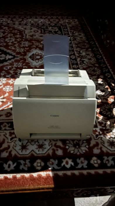 Продается принтер Canon LBP 810