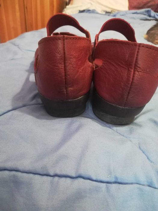 Дамски сандали естествена кожа