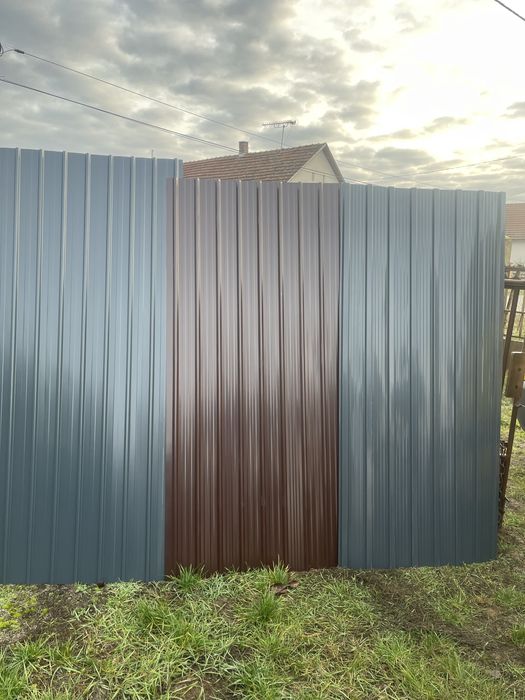 Tablă cutata colorata oferta 20 lei bucata