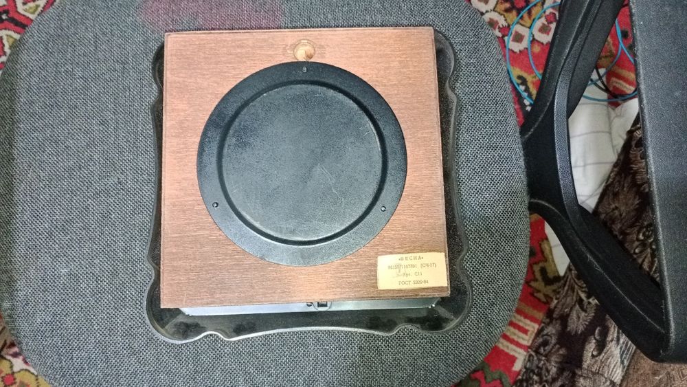 Часы настенные Весна