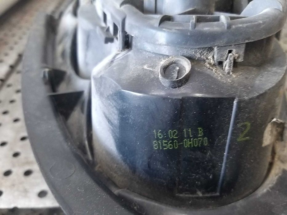 Stop tripla lampa stanga toyota aygo b1 815600h070