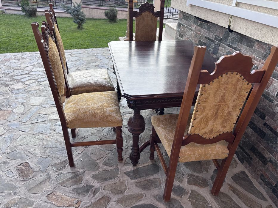 Set masa si scaune living