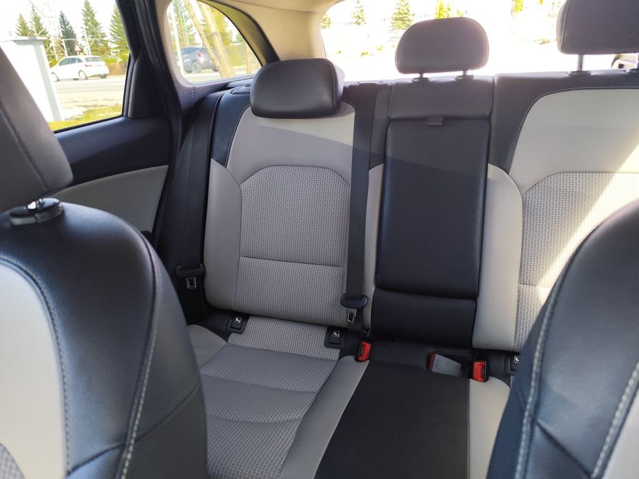 Kia Ceed CEED Sw  1.4 T-GDI 7 DCT • AN 2019 • BENZINA • 140cp