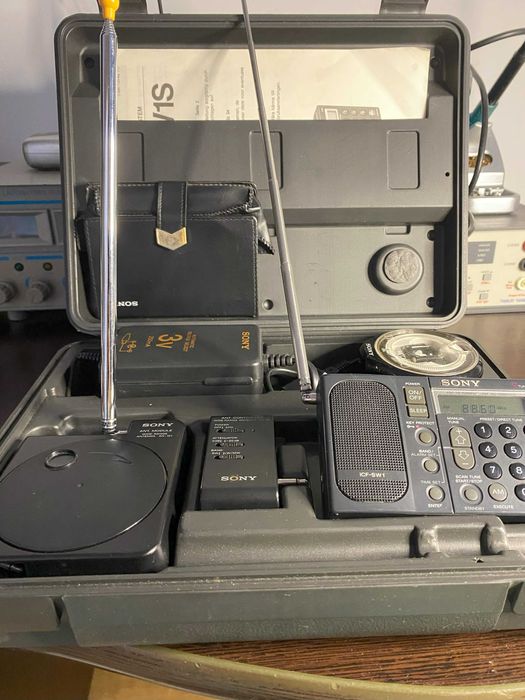 Set Sony ICF SW1S Receptor Multibanda cu accesorii.Made in Japan