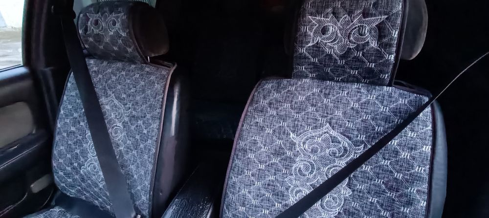 Ниссан Максима 1997 года