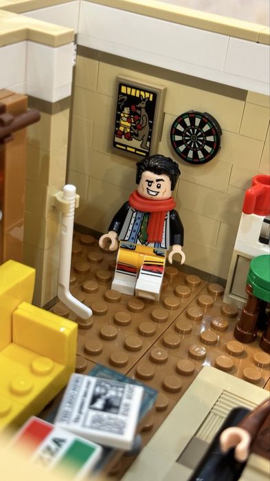 Lego 10292 сериал Друзья