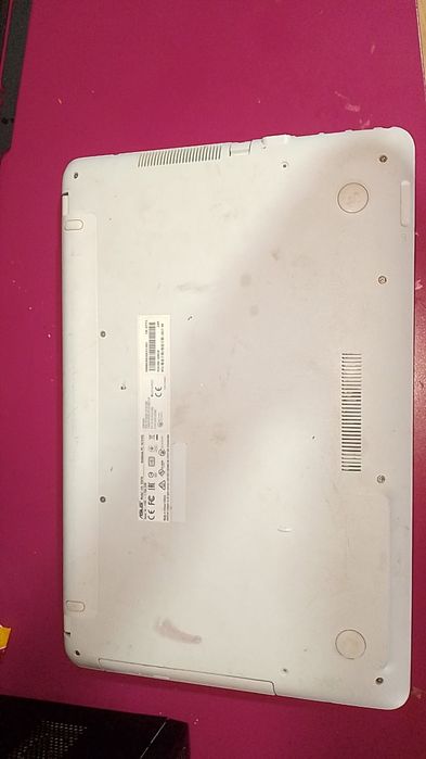 Laptop asus pentru piese