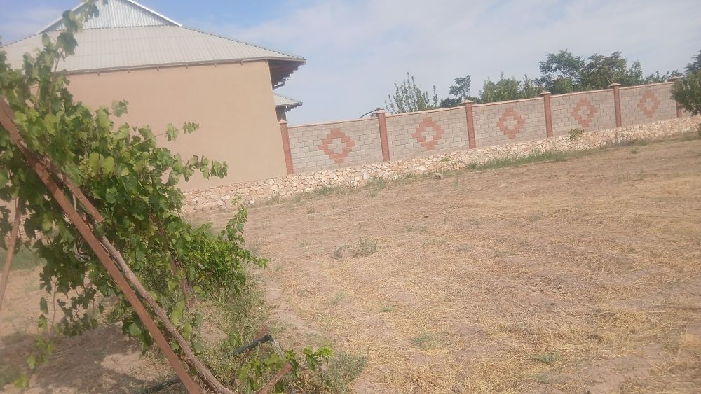 Yer uchastka sotiladi