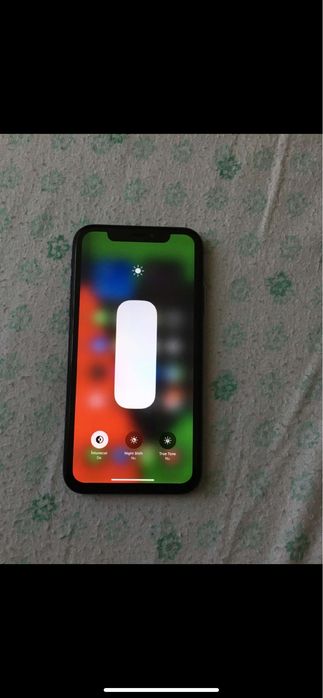 Vand sau schimb iphone XR