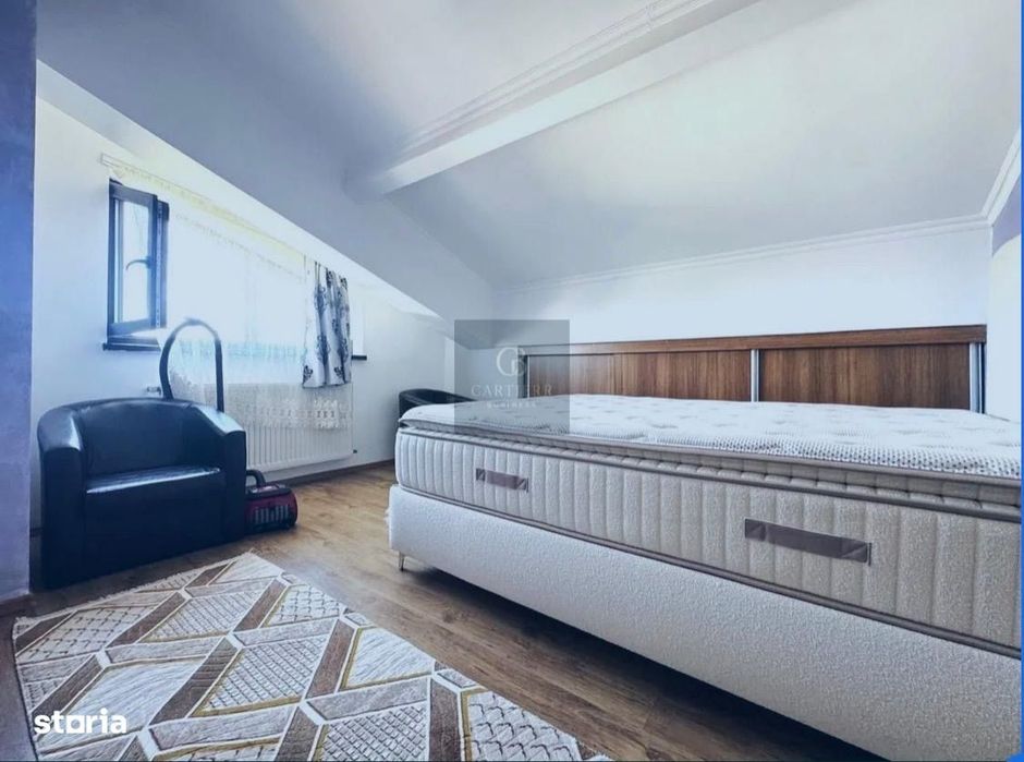 Apartament 3 camere, mansardă, Damaroaia