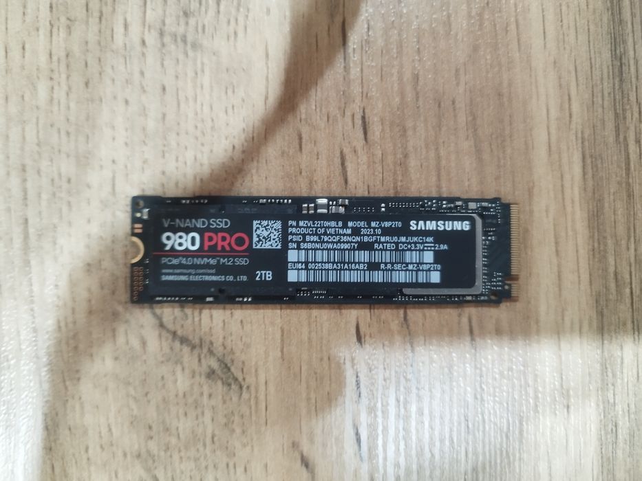 Samsung 2tb SSD m2 NVMe накопитель