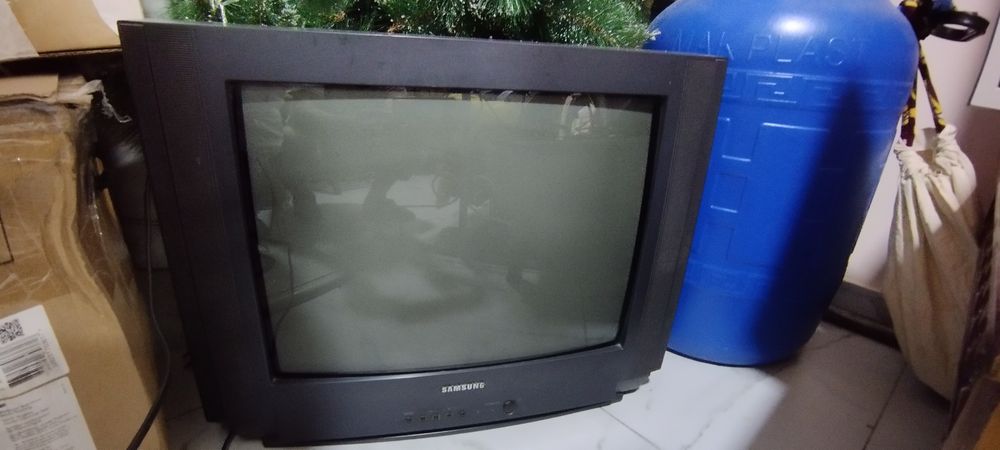 Продается SAMSUNG телевизор