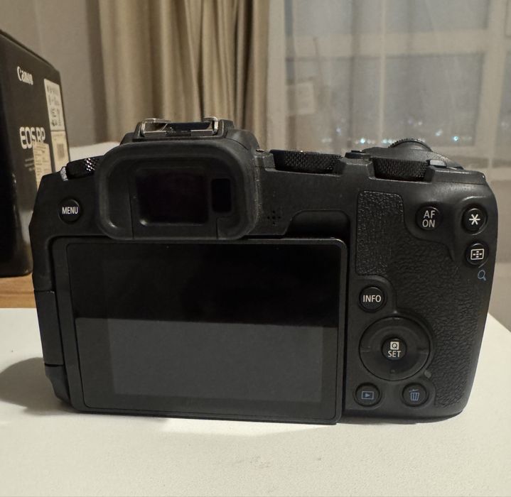 Фотоаппарат Canon RP