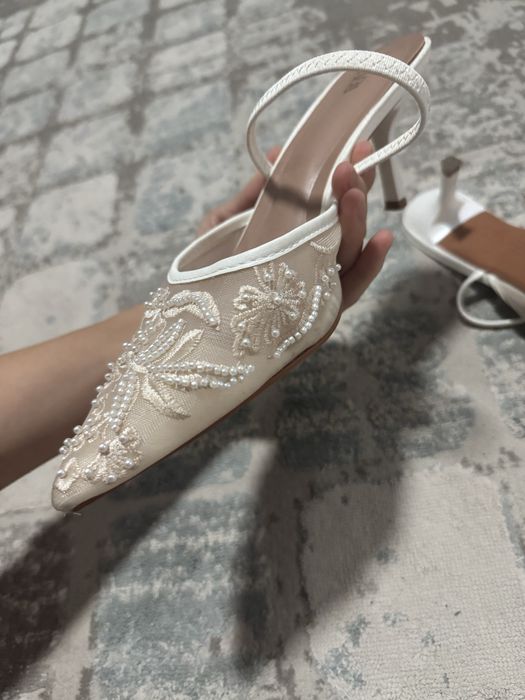 Туфли Zara с кружевом