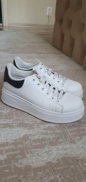 Adidași damă cu platformă